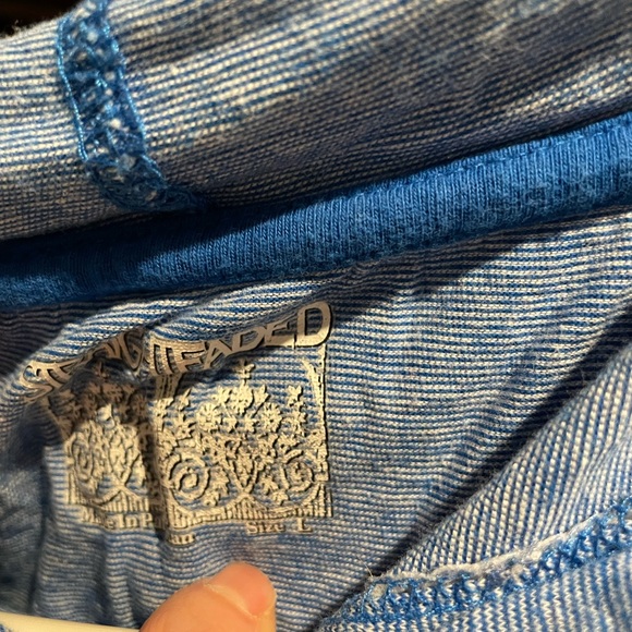 Lightweight hoody - Picture 2 of 2